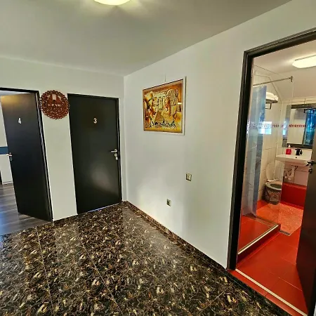 Casa Laur 3*