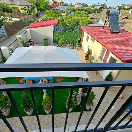 Casa Laur Guest house