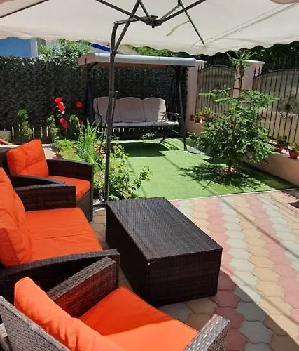 Casa Laur בית הארחה סולינה