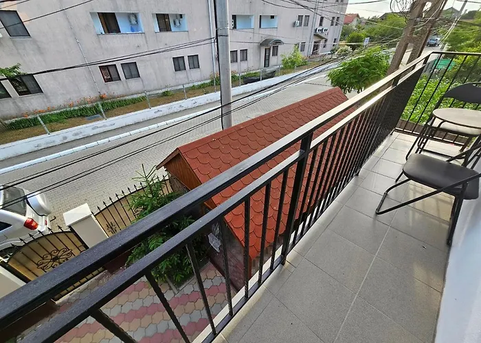 Casa Laur בית הארחה סולינה