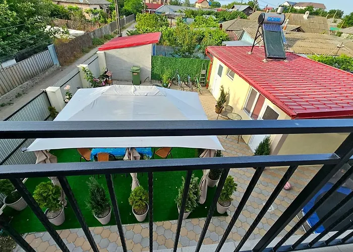 Casa Laur בית הארחה